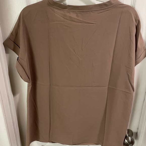 ee:some top in Coco! Loose fit. Size down - Picture 2 of 5